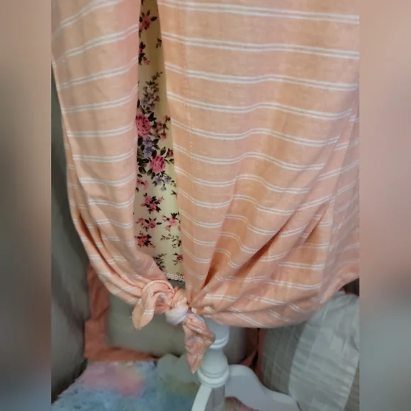 NWT, Mountain & Isles Top Size Lg - Picture 4 of 5